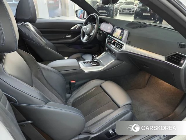 BMW 4 Series (G22) 2022 Белый из Кореи, фото 2