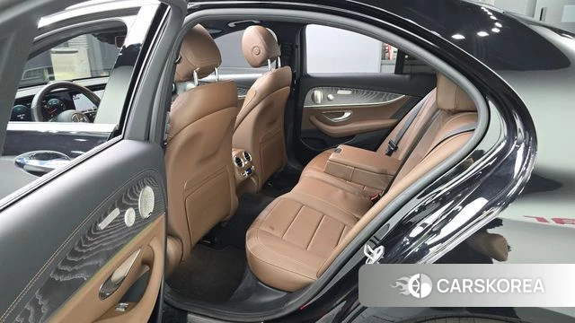 Mercedes-Benz E-Class W213 2022 Черный из Кореи, фото 2