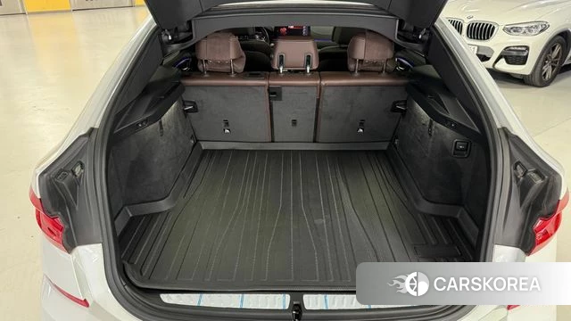 BMW 6 Series GT (G32) 2023 Белый из Кореи, фото 2