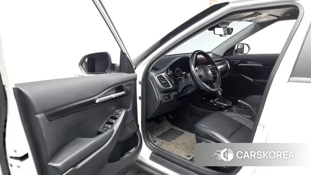 Kia Seltos 2021 Белый из Кореи, фото 2