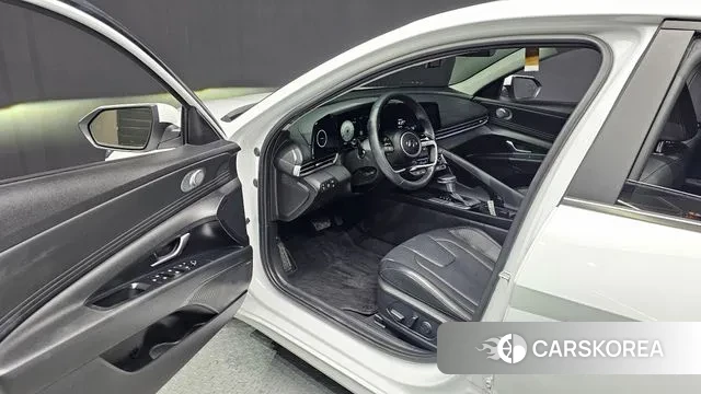 Hyundai Avante Hybrid (CN7) 2021 Белый из Кореи, фото 2