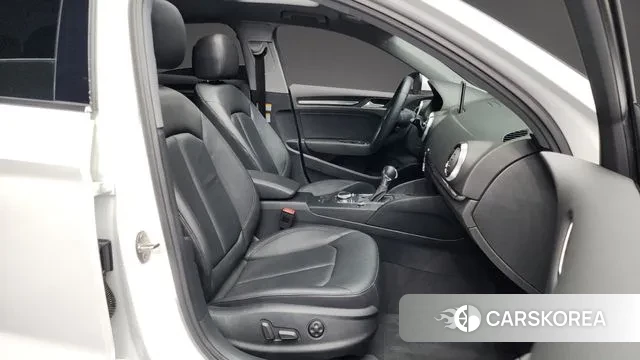 Audi New A3 2018 Белый из Кореи, фото 2