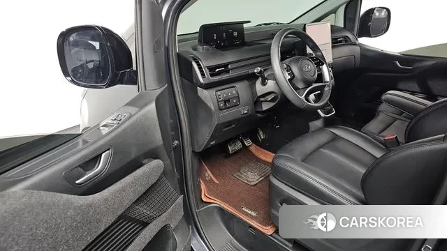 Hyundai Staria 2023 Серый из Кореи, фото 2