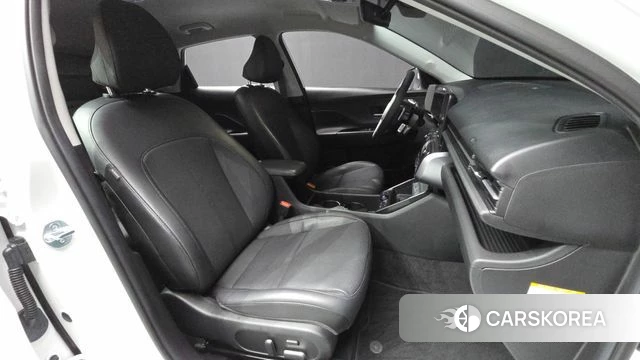 Hyundai Kona Hybrid (SX2) 2023 Белый из Кореи, фото 2