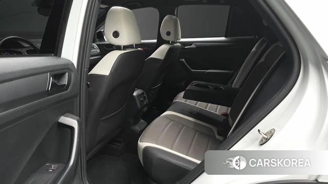 Volkswagen T-Roc 2022 Белый из Кореи, фото 2
