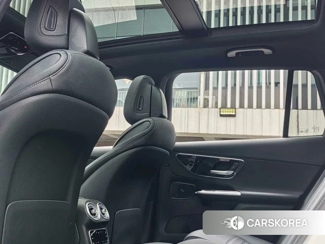 Mercedes-Benz GLC 2023 Белый из Китая, фото 2