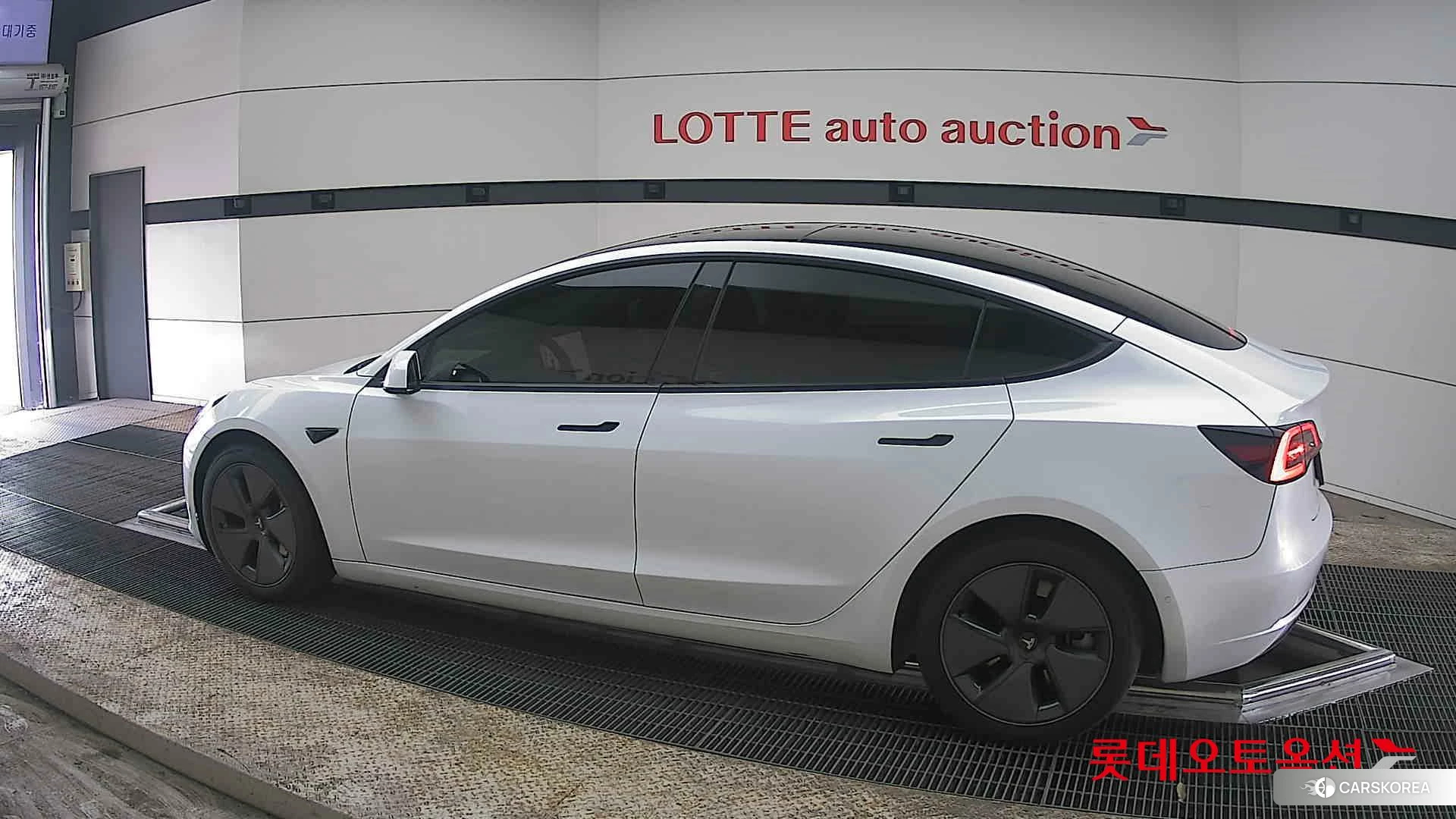 Tesla Model 3 Long Range 2022 Pearl White Multi-coat из Кореи, фото 2