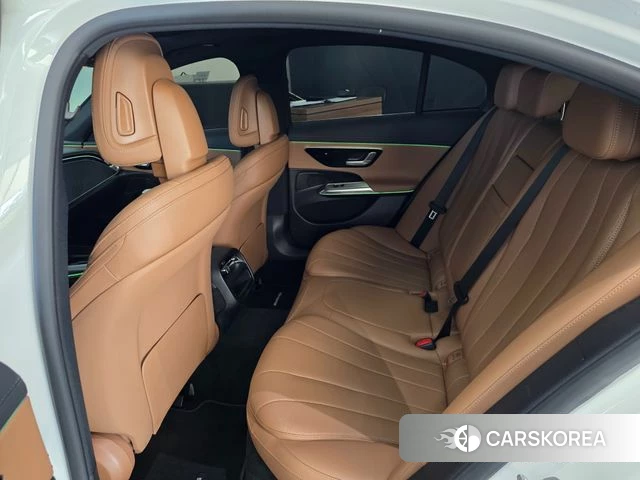 Mercedes-Benz E-Class W214 2025 Белый из Кореи, фото 2