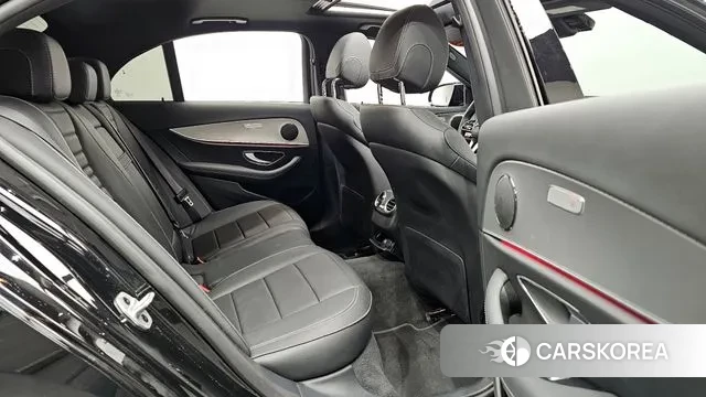 Mercedes-Benz E-Class W213 2020 Черный из Кореи, фото 2