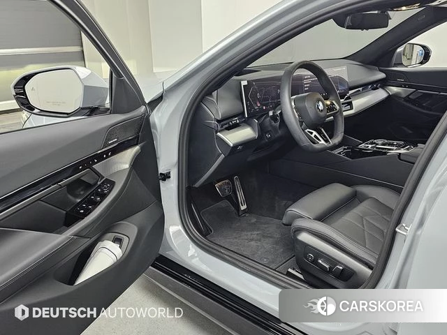 BMW 5 Series (G60) 2026 Серебристо-серый из Кореи, фото 2