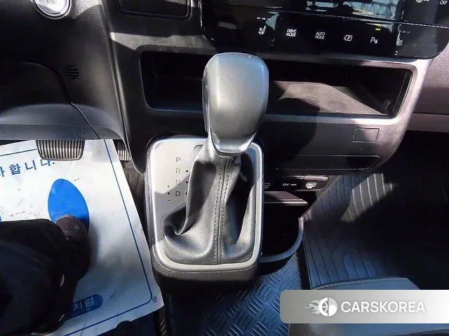 Hyundai Staria 2024 Серебряный из Кореи, фото 2