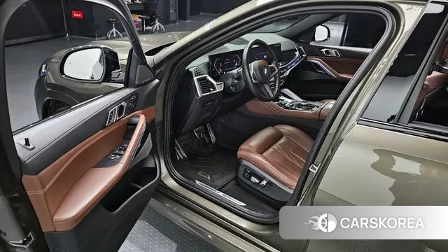 BMW X6 (G06) 2024 Песочный из Кореи, фото 2