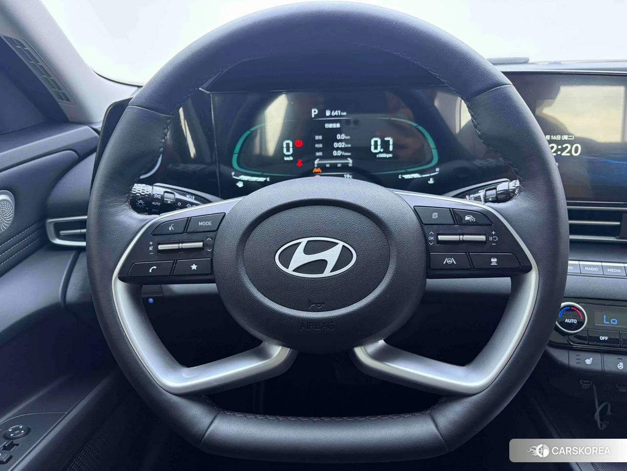 Hyundai Elantra 2023 Темно-серый из Китая, фото 2