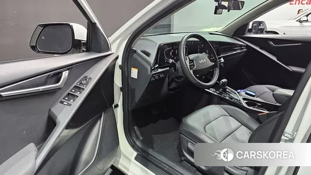 Kia Di Ol Nu Niro 2022 Белый из Кореи, фото 2