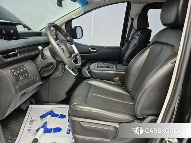 Hyundai Staria 2021 Черный из Кореи, фото 2