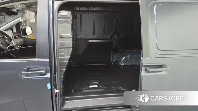 Hyundai Staria 2022 Серый из Кореи, фото 2