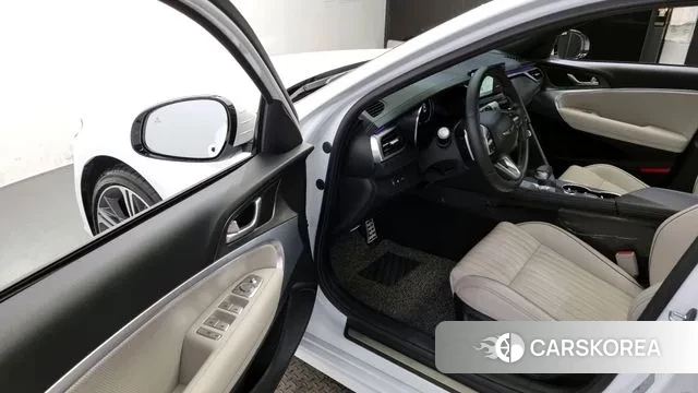 Genesis The New G70 2024 Белый из Кореи, фото 2