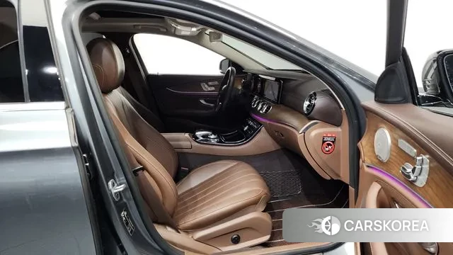 Mercedes-Benz E-Class W213 2019 Серый из Кореи, фото 2