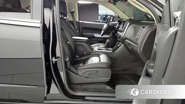 Chevrolet (GM Daewoo) Real New Colorado 2021 Черный из Кореи, фото 2