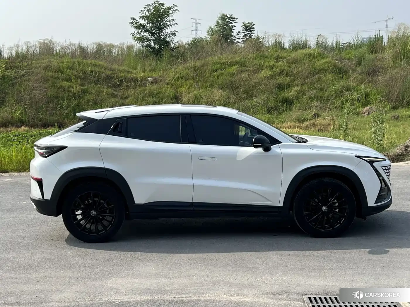 Chang'an UNI-T 2022 Белый из Китая, фото 3