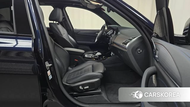 BMW iX3 2022 Черный из Кореи, фото 2