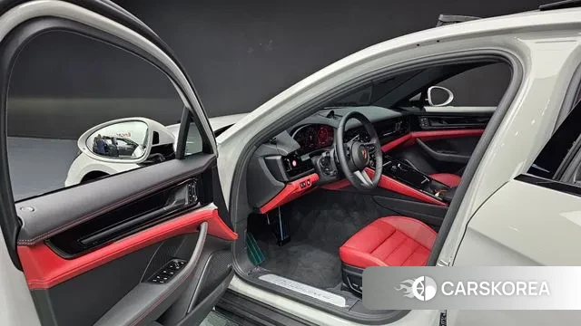 Porsche Panamera (972) 2025 Серебристо-серый из Кореи, фото 2