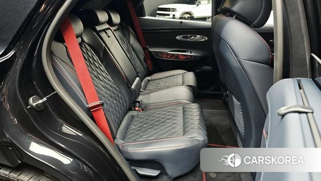 Genesis GV70 2022 Черный из Кореи, фото 2