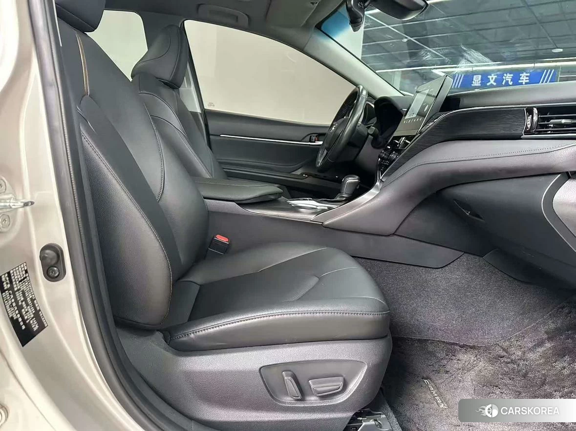 Toyota Camry 2021 Шампань из Китая, фото 2