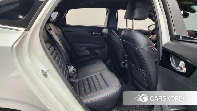 Kia The New K3 2nd generation 2024 Белый из Кореи, фото 2