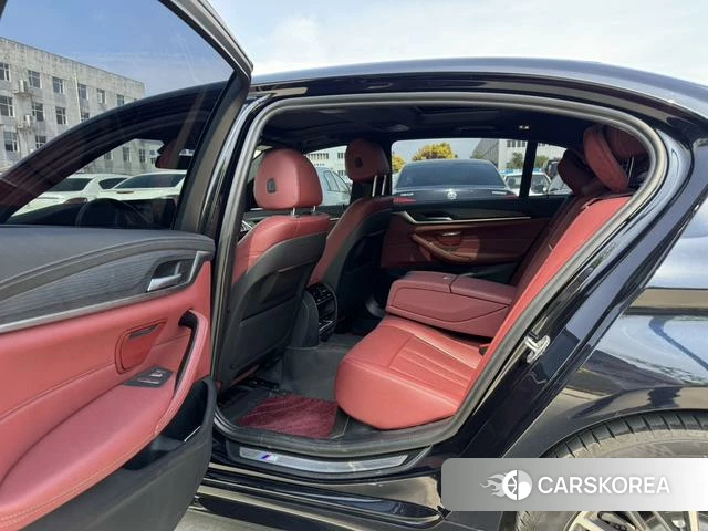 BMW 5 series 2023 Черный из Китая, фото 2