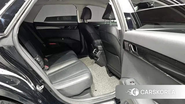 Hyundai Grandeur Hybrid (GN7) 2022 Черный из Кореи, фото 2