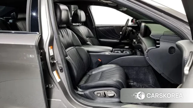 Lexus LS500h 5th generation 2022 Серый из Кореи, фото 2