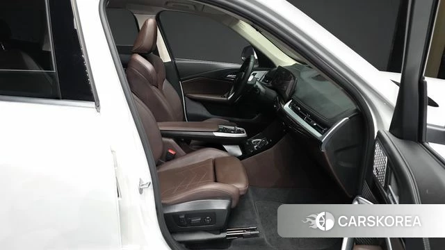 BMW X1 (U11) 2025 Белый из Кореи, фото 2