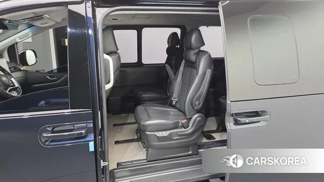 Hyundai Staria 2023 Синий из Кореи, фото 2