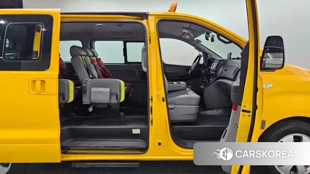 Hyundai The New Grand Starex 2018 Желтый из Кореи, фото 2