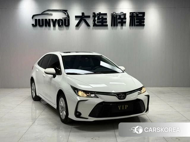 Toyota Corolla 2022 Белый из Китая, фото 2