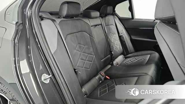 BMW 5 Series (G60) 2025 Серый из Кореи, фото 2