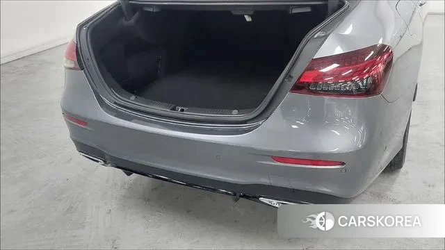 Mercedes-Benz E-Class W213 2022 Серый из Кореи, фото 2