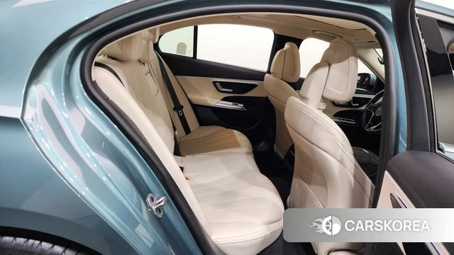 Mercedes-Benz E-Class W214 2025 Цвет галактики из Кореи, фото 2