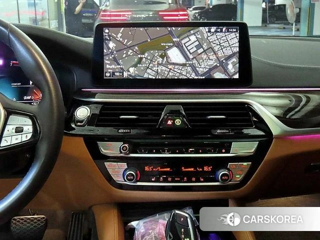 BMW 5 Series (G30) 2022 Черный из Кореи, фото 2