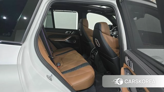 BMW X5M (G05) 2025 Белый из Кореи, фото 2