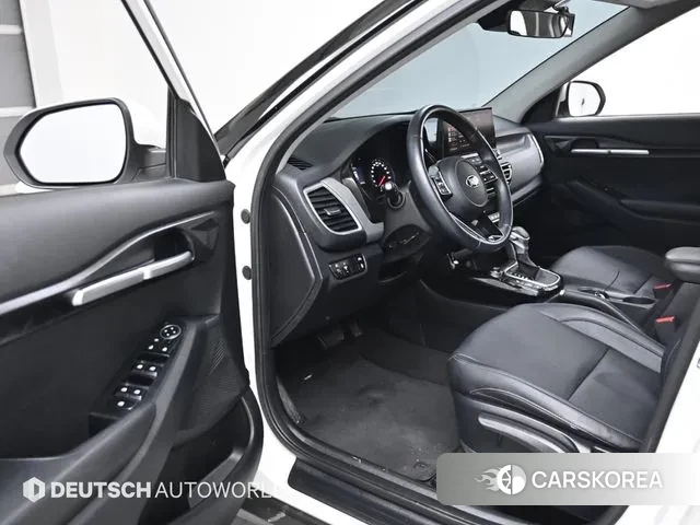 Kia Seltos 2021 Белый из Кореи, фото 2