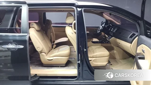 Kia The New Carnival 2018 Черный из Кореи, фото 2