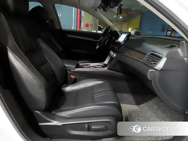 Honda Accord 10th Generation 2022 Белый из Кореи, фото 2