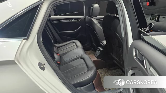Audi New A3 2018 Белый из Кореи, фото 2
