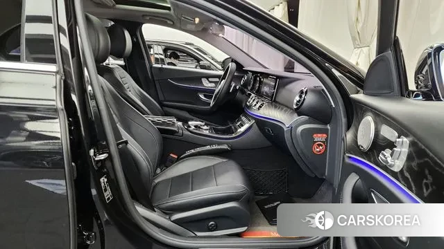 Mercedes-Benz E-Class W213 2018 Черный из Кореи, фото 2