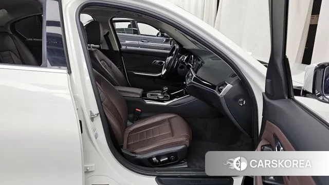 BMW 3 Series (G20) 2020 Белый из Кореи, фото 2