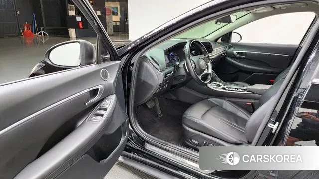 Hyundai Sonata (DN8) 2021 Черный из Кореи, фото 2