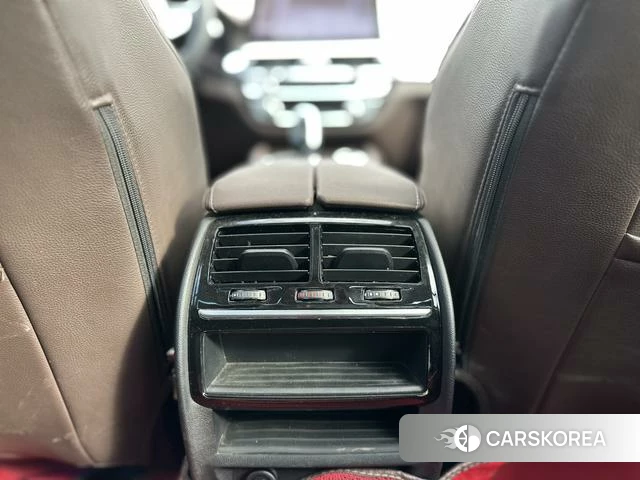 BMW 5 series 2022 Черный из Китая, фото 2