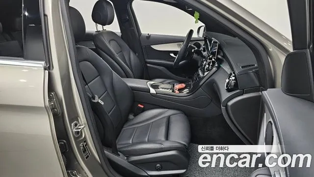 Mercedes-Benz GLC-Class X253 2021 Песочный из Кореи, фото 2